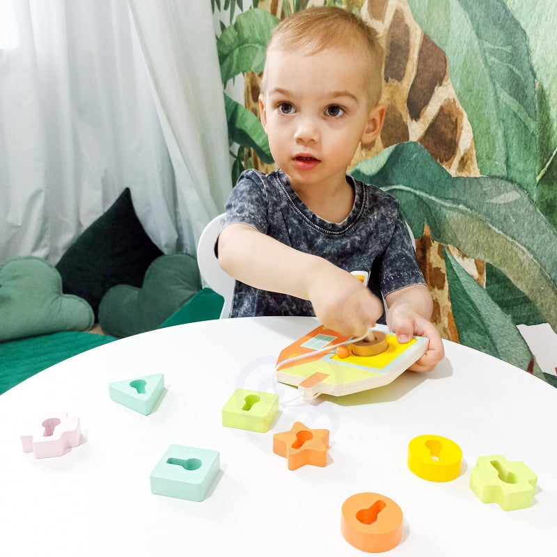CLASSIC WORLD Drewniana Przeplatanka Klocki do Nawlekania Klucze i Drzwi MONTESSORI 11 el. - zabawki-dla-dziewczynki