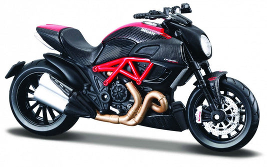 Model metalowy Ducati Diavel Carbon z podstawką 1/18 - zabawki-dla-dziewczynki
